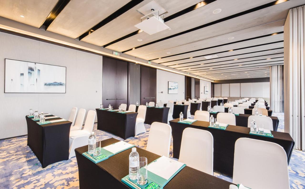 Club Med Joyview Golden Coast Hotel Qinhuangdao Bagian luar foto